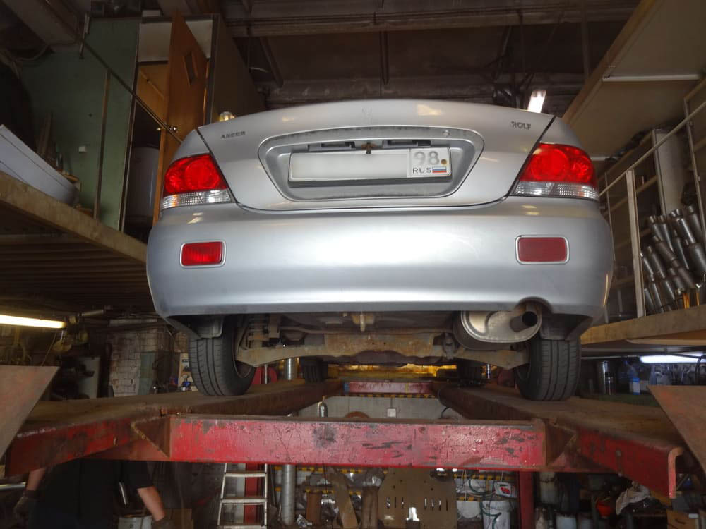 Внешний вид автомобиля Mitsubishi Lancer 10
